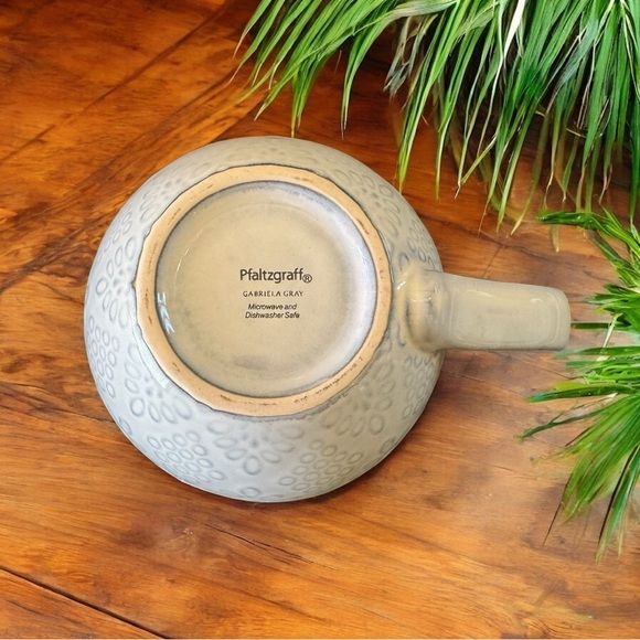 Pfaltzgraff Gabriela Gray Mug with Floral Interior - Picture 6 of 10